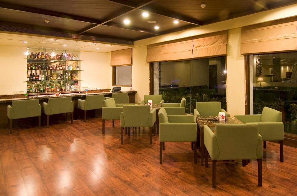 Radisson Jass Hotel, Khajuraho Bagian luar foto