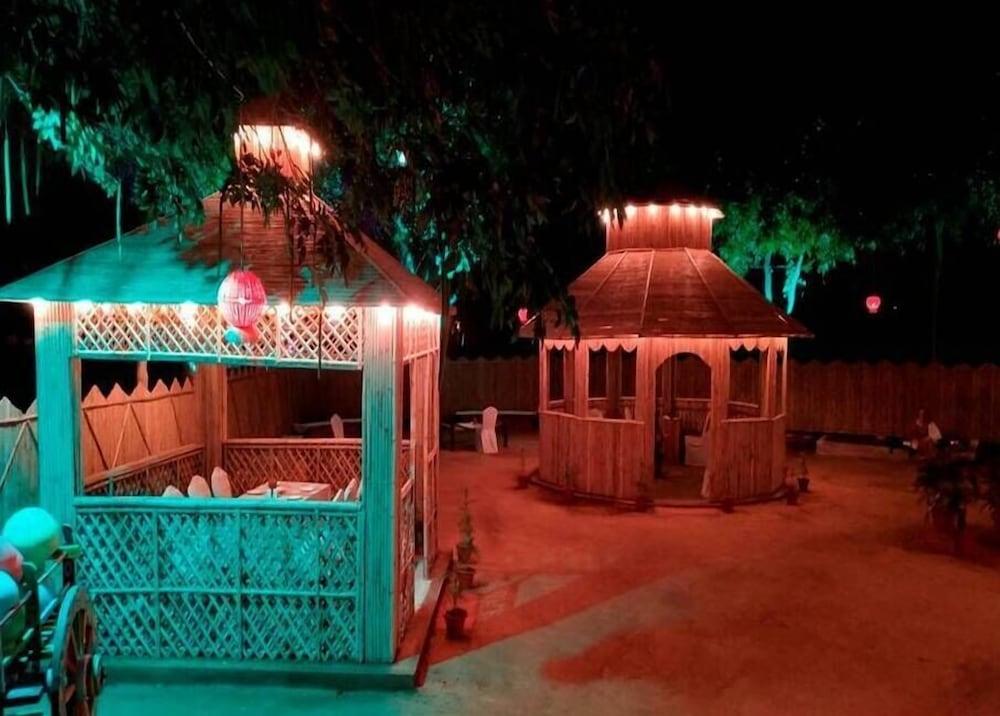 Radisson Jass Hotel, Khajuraho Bagian luar foto
