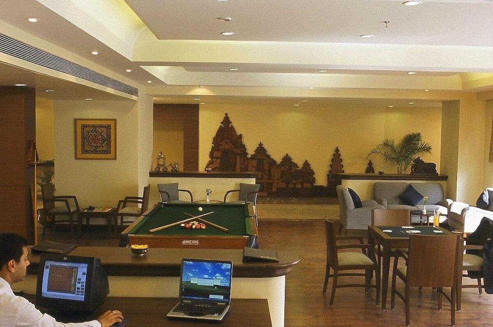 Radisson Jass Hotel, Khajuraho Bagian luar foto
