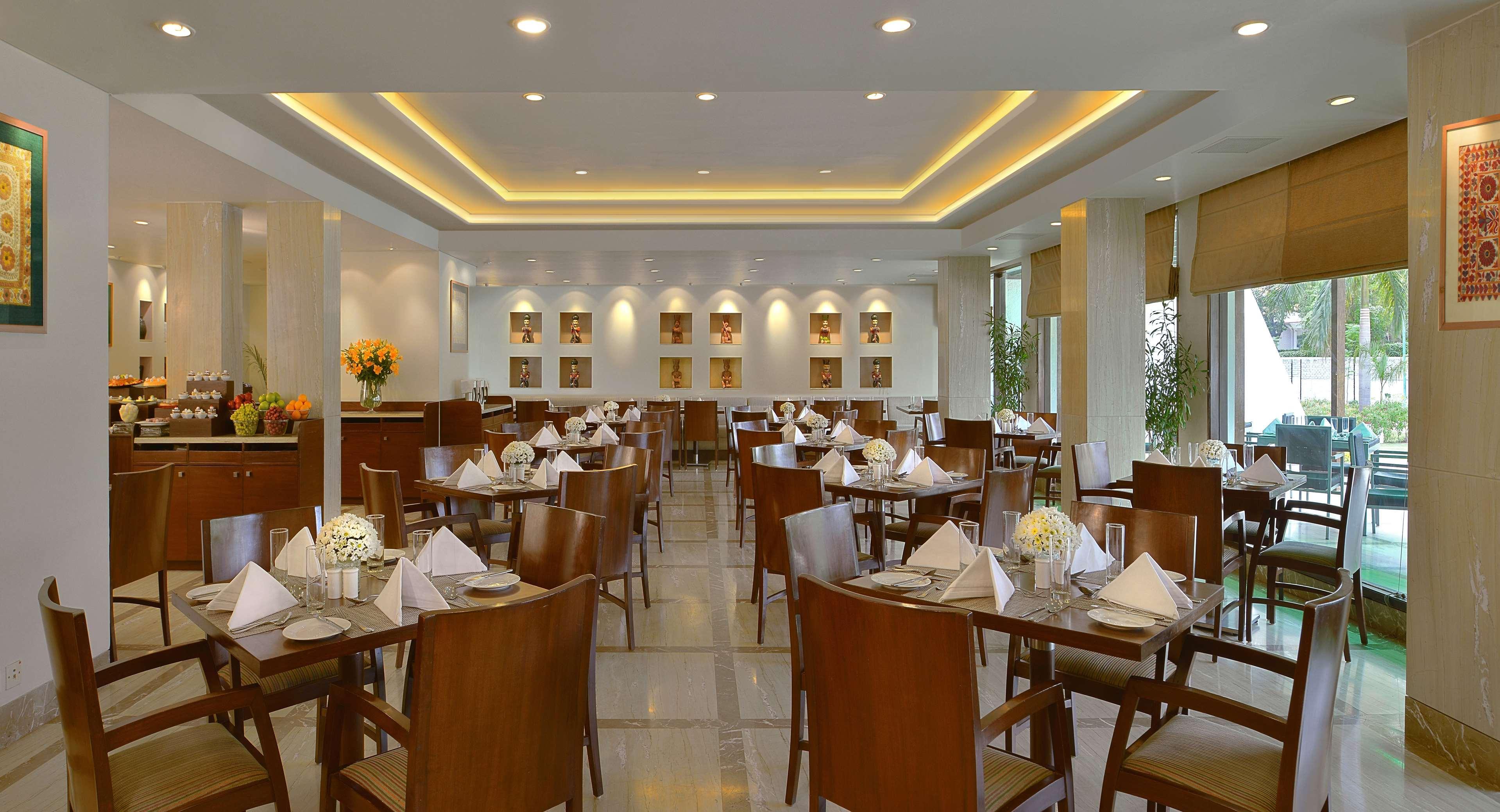 Radisson Jass Hotel, Khajuraho Bagian luar foto