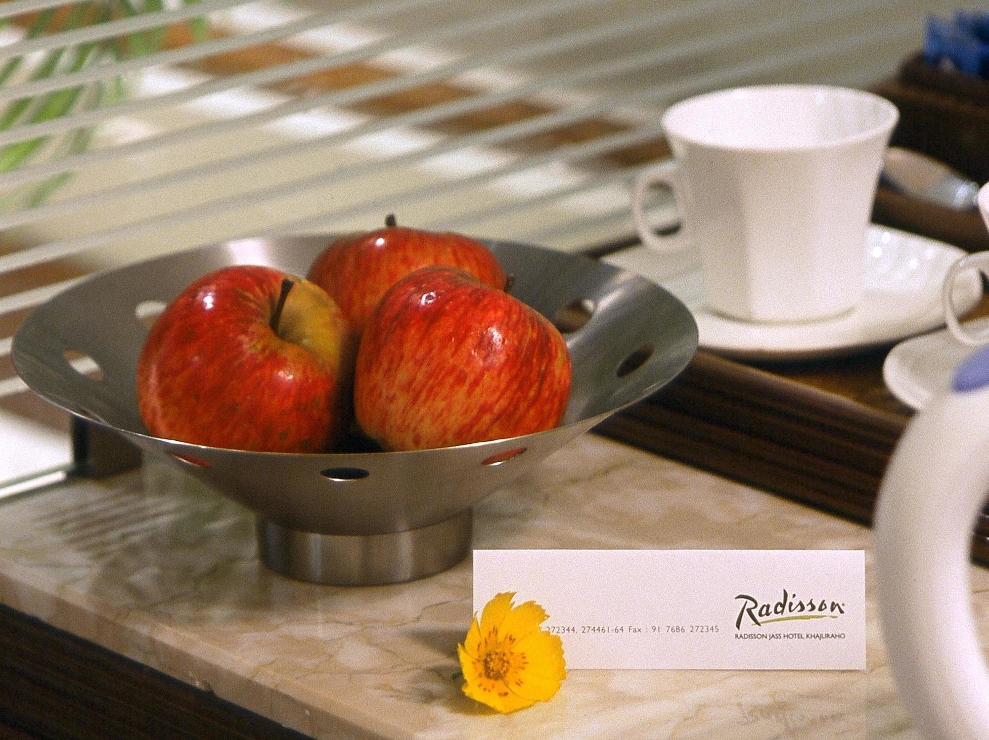 Radisson Jass Hotel, Khajuraho Bagian luar foto